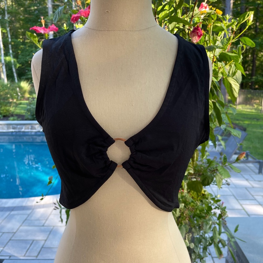 NWT Just Quella Cropped Top